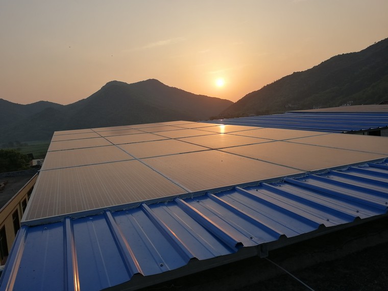 光伏發(fā)電有多少太陽光可利用?地球一天接收的太陽光有多少？